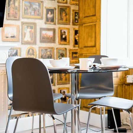 West Bow - Magical Harry Potter-Inspired Flat Near Edinburgh Castle Apartment ภายนอก รูปภาพ