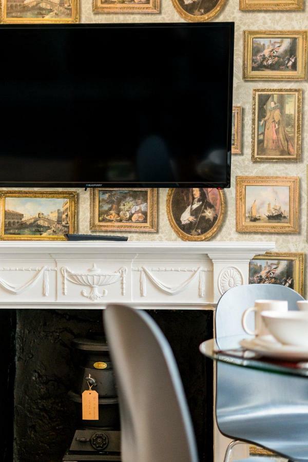 West Bow - Magical Harry Potter-Inspired Flat Near Edinburgh Castle Apartment ภายนอก รูปภาพ